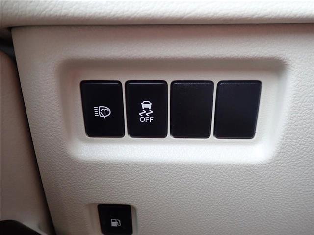 Used 2016 Lexus GX 460 w/ Premium Package image 26