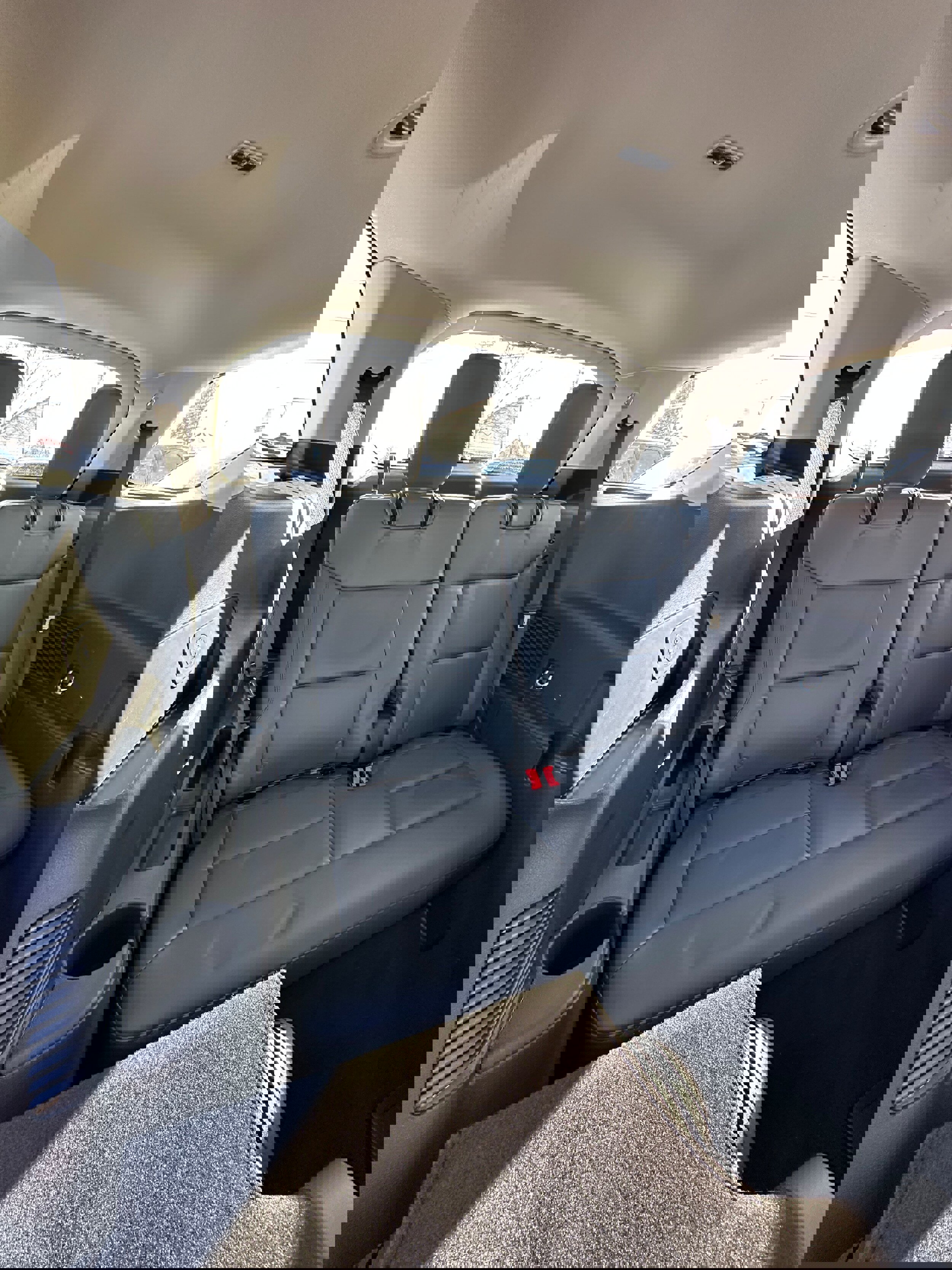 Used 2025 Ford Explorer Active w/ Active Comfort Package image 18