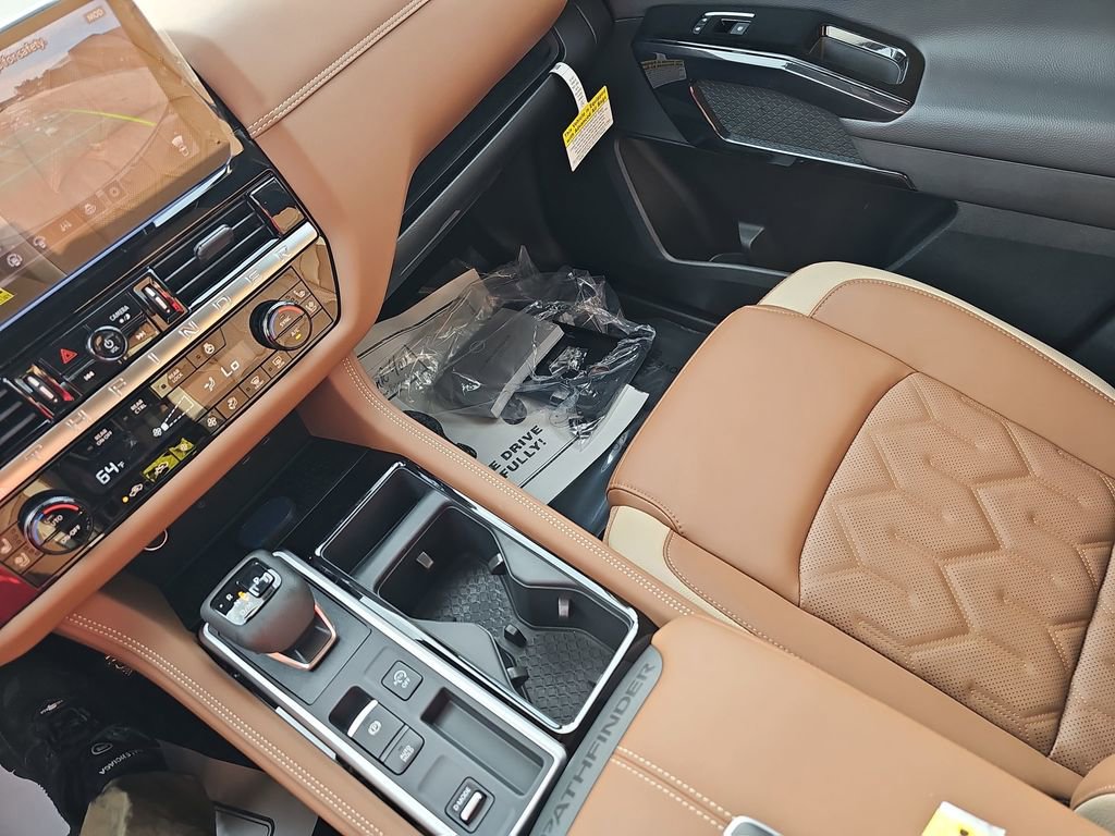 New 2026 Nissan Pathfinder Platinum w/ Lighting Package FWD image 29