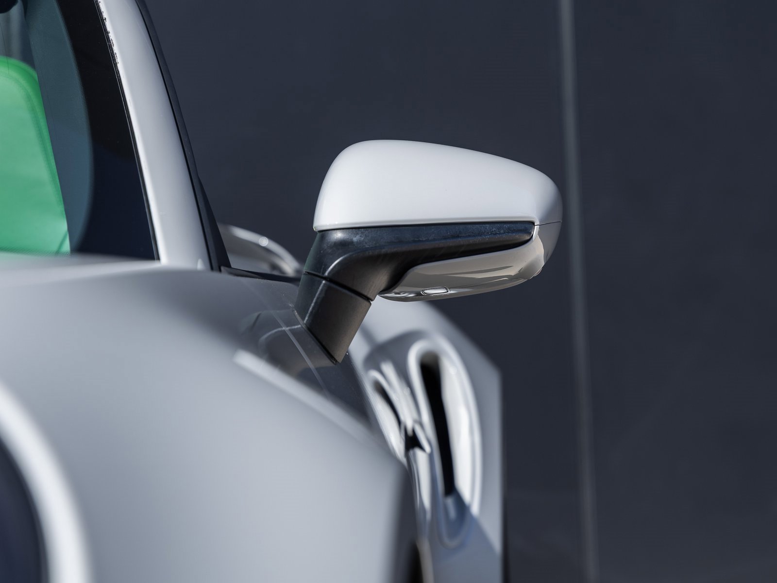 Certified 2022 Porsche 911 Turbo S w/ 911 Turbo Sportdesign Package image 22