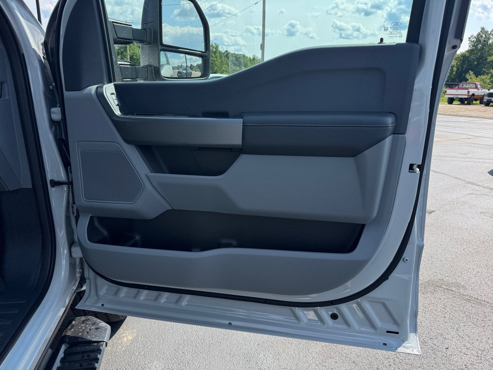 New 2026 Ford F250 XL w/ STX Appearance Package AWD/4WD image 29
