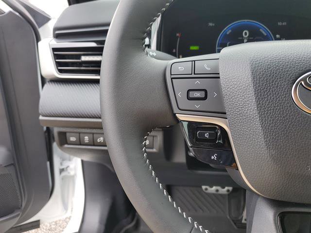 Used 2026 Toyota Camry SE FWD image 40