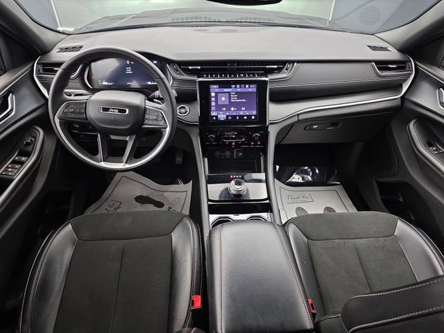 Used 2023 Jeep Grand Cherokee L Laredo image 21