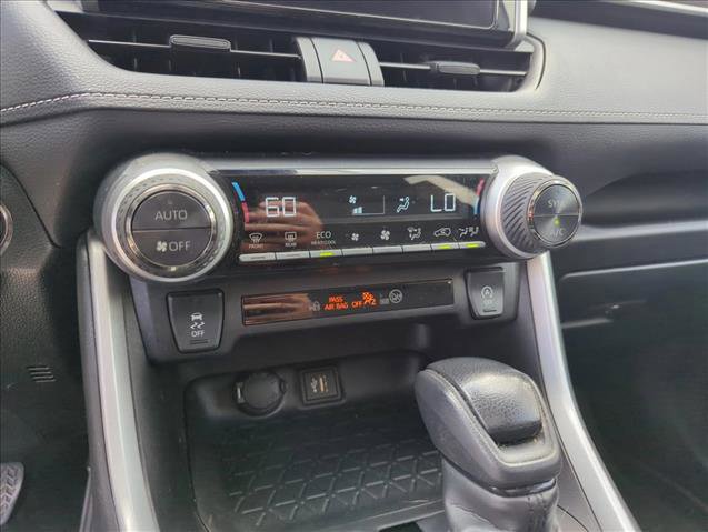 Used 2023 Toyota RAV4 XLE w/ Convenience Package image 12