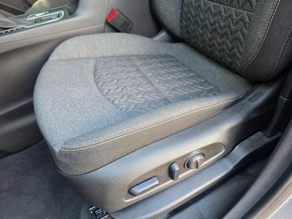 Used 2024 Chevrolet Equinox LT FWD image 13