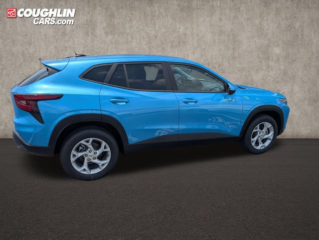 New 2026 Chevrolet Trax LS w/ LS Convenience Package FWD image 8