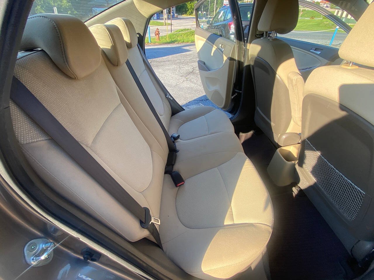 Used 2014 Hyundai Accent GLS FWD image 27