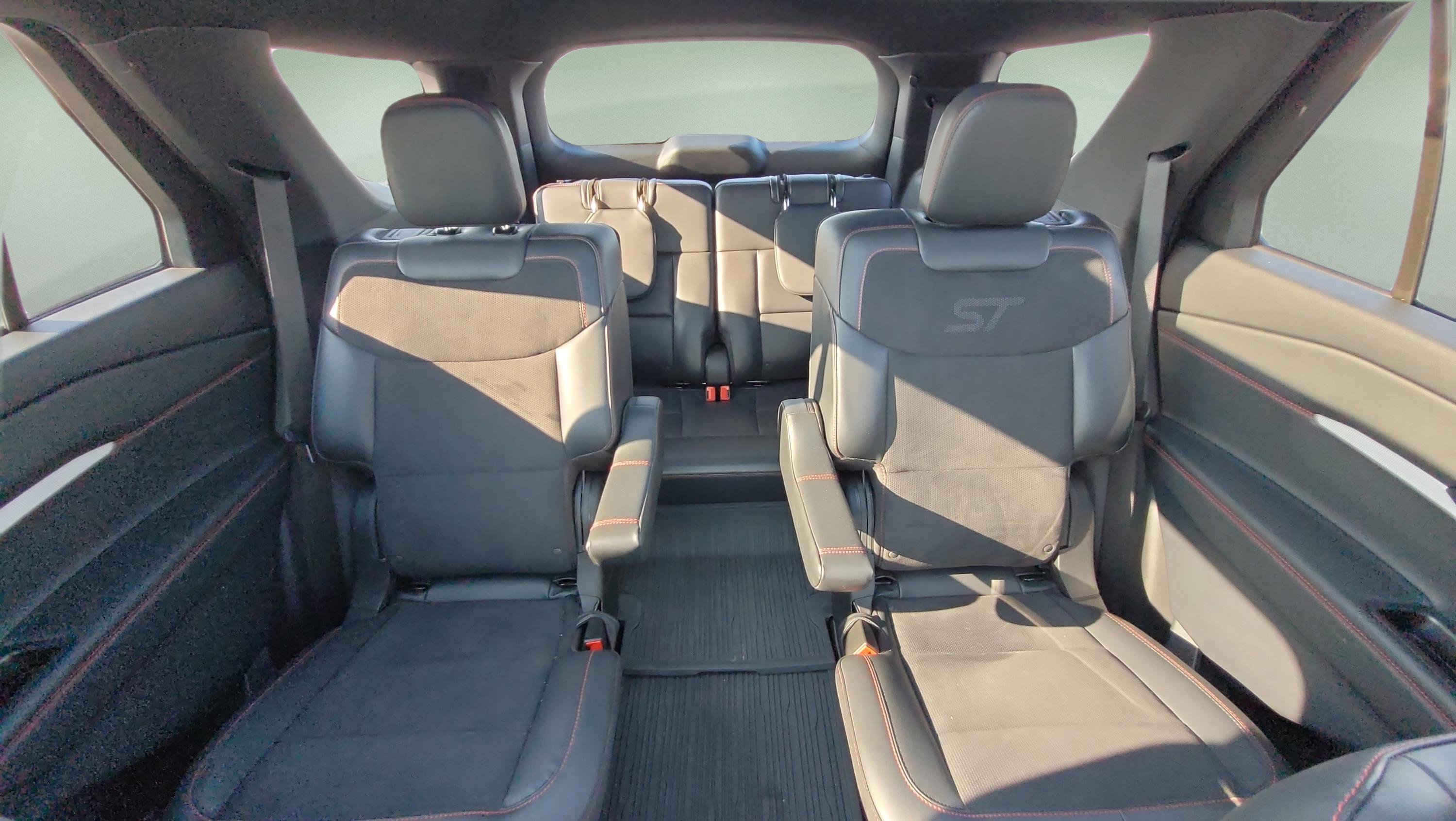 Used 2025 Ford Explorer ST w/ Sun And Sound Package AWD/4WD image 19