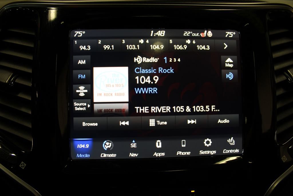 Used 2020 Jeep Cherokee Limited w/ Technology Group image 15