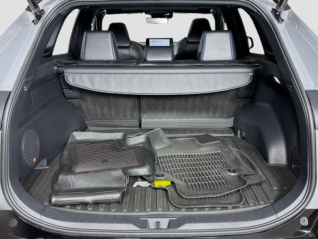 Used 2023 Toyota RAV4 XSE AWD/4WD image 30