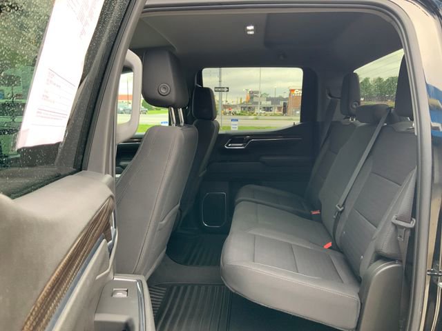 Used 2023 Chevrolet Silverado 1500 LT AWD/4WD image 19