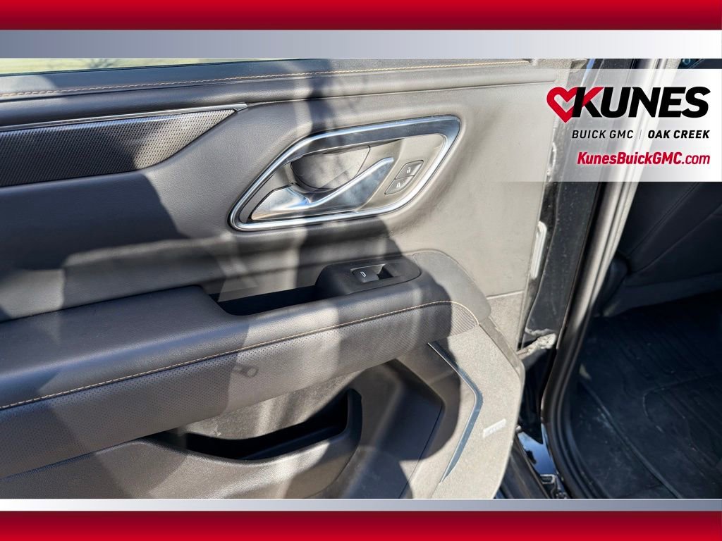 Used 2023 GMC Yukon XL AT4 image 7