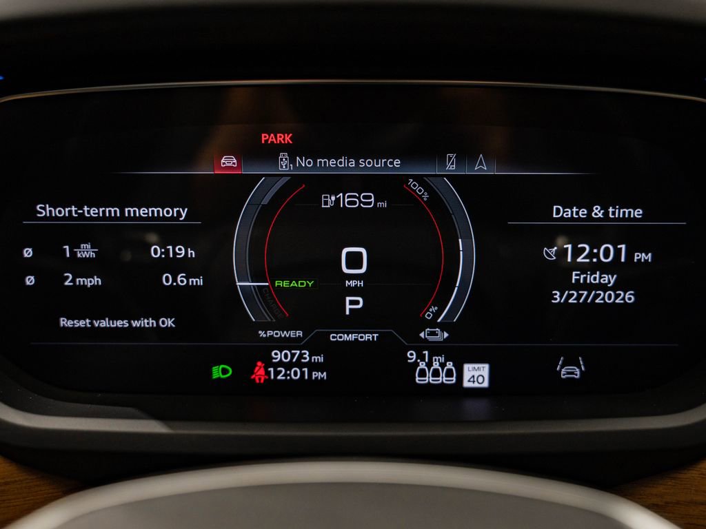 Used 2022 Audi RS e-tron GT image 31