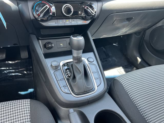 Used 2022 Hyundai Kona SE w/ Cargo Package FWD image 22