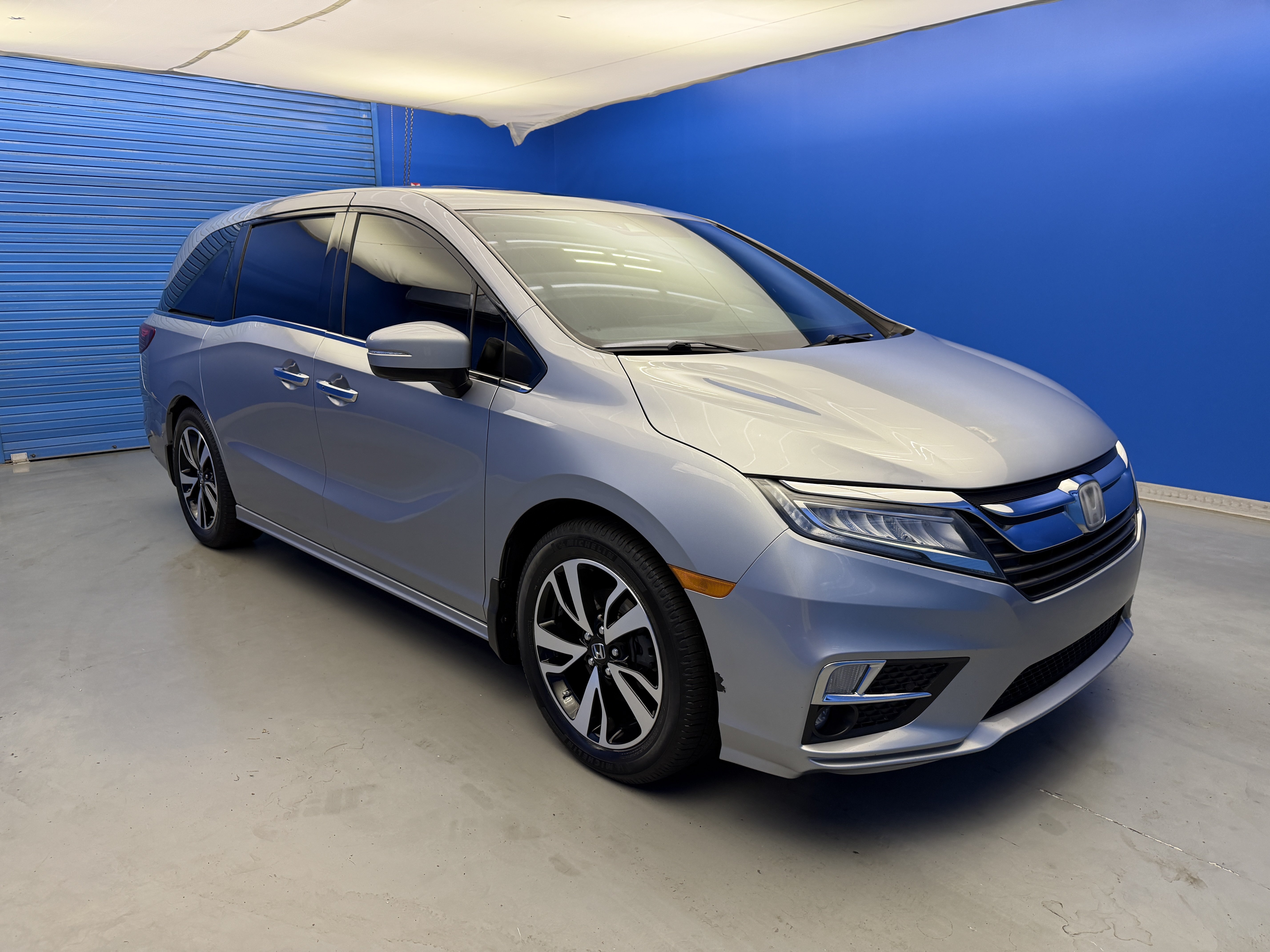 Used 2018 Honda Odyssey Elite image 2