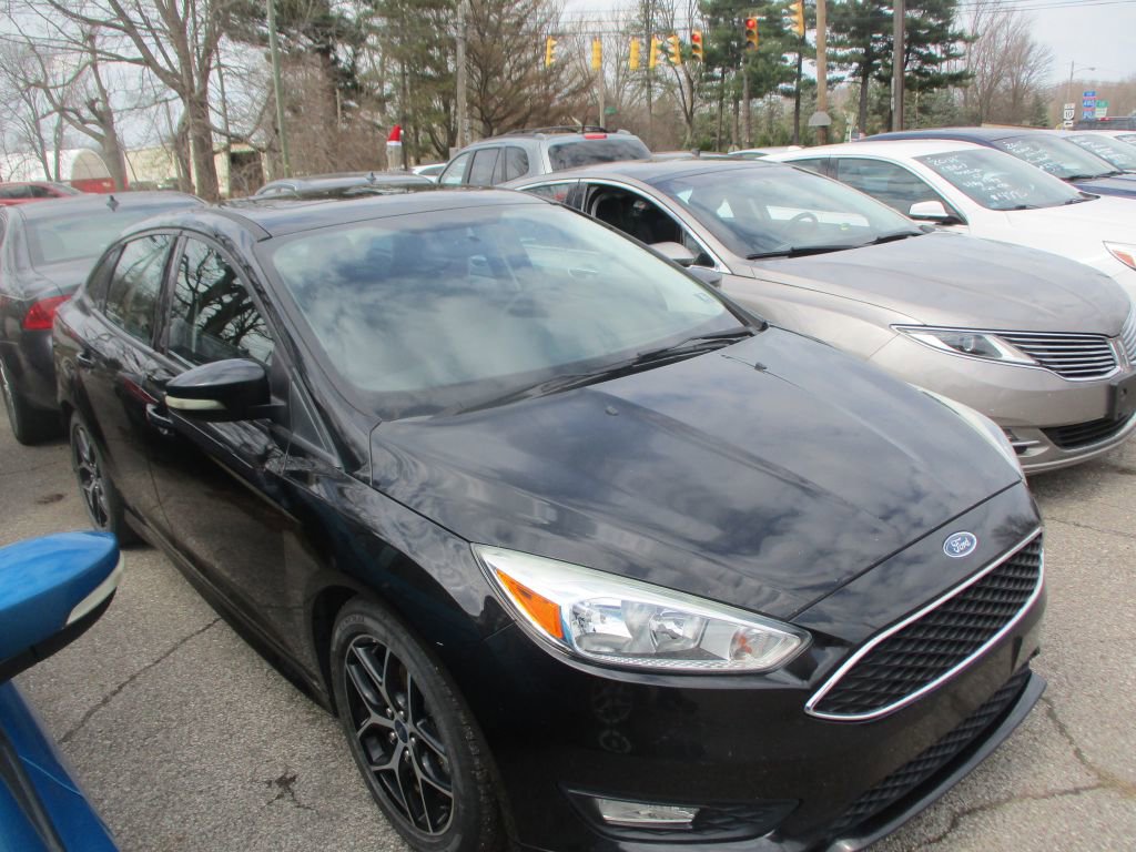 Used 2015 Ford Focus SE w/ SE Sport Package