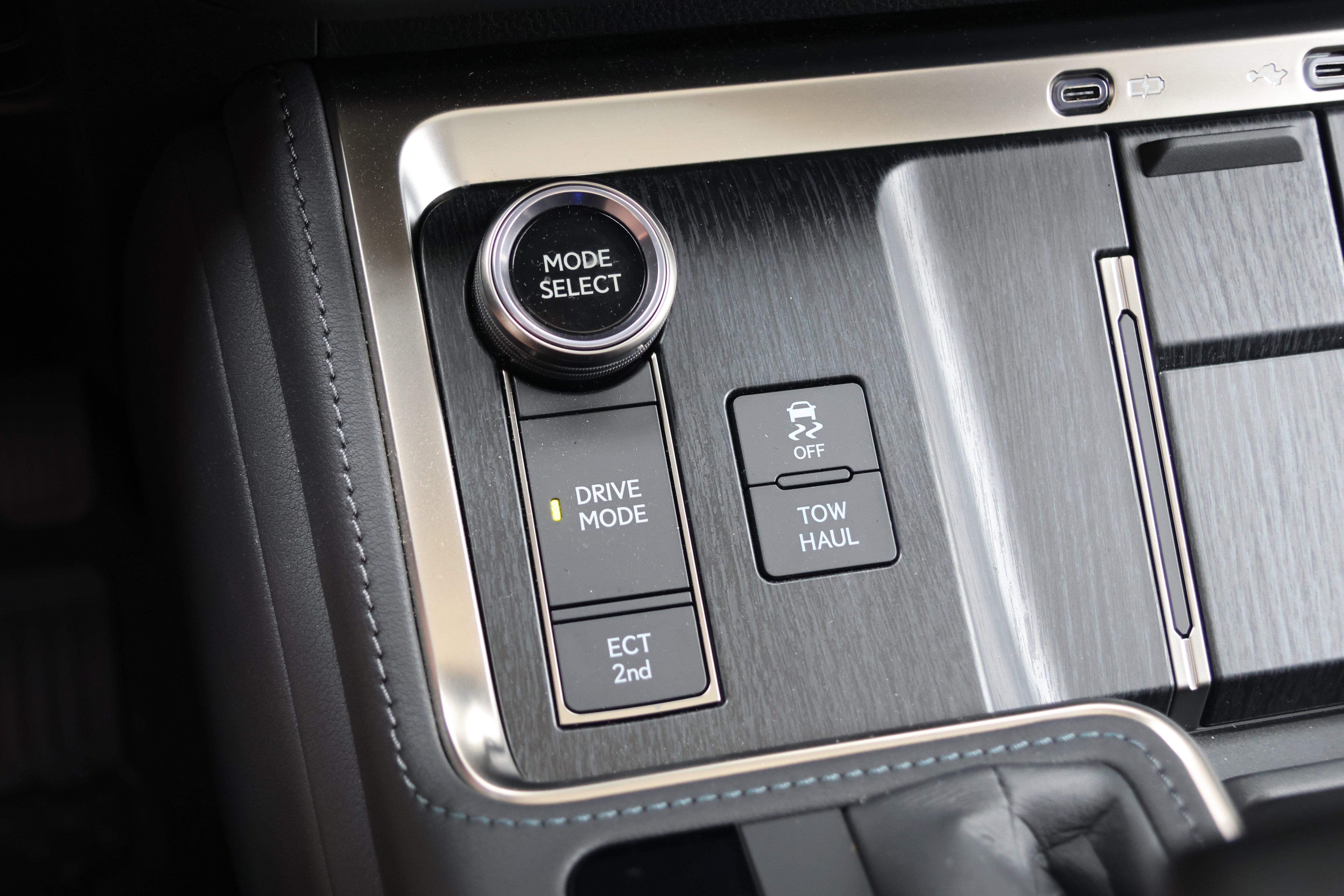 Used 2026 Lexus GX 550 w/ Cold Area Package AWD/4WD image 29