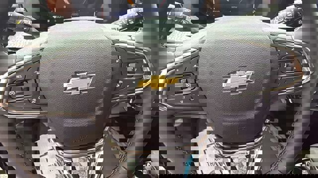 New 2025 Chevrolet Trax LT w/ Driver Confidence Package FWD image 16