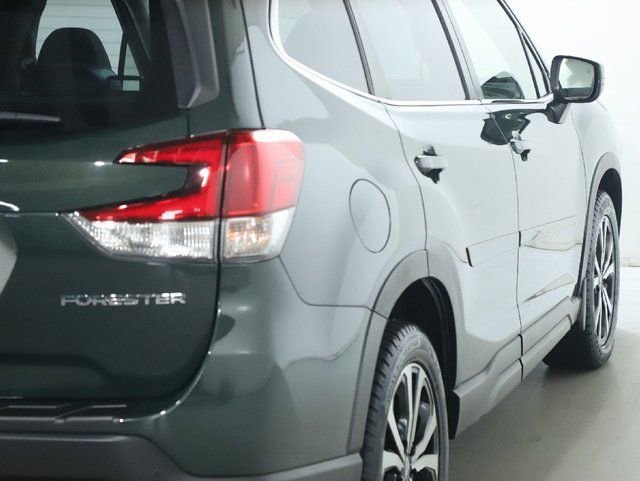 Certified 2023 Subaru Forester Limited image 47