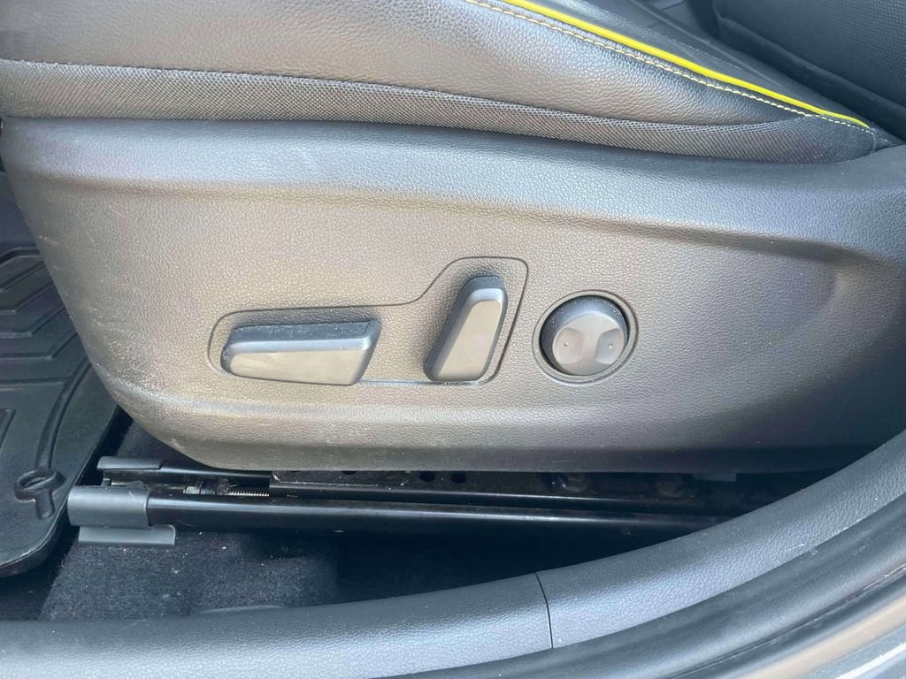 Used 2018 Hyundai Kona Limited image 18