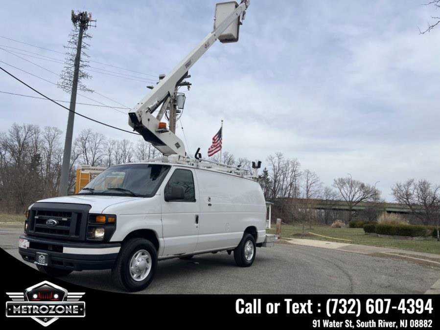 Used 2014 Ford E-350 and Econoline 350 Super Duty w/ Power Group image 16