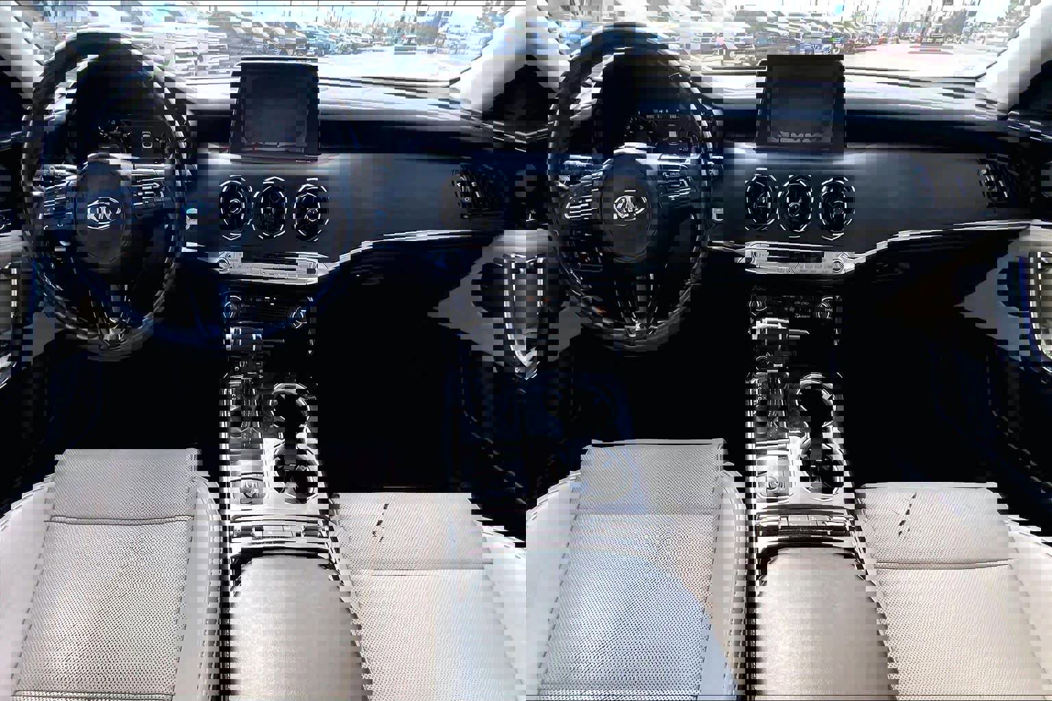 Used 2019 Kia Stinger Premium image 16