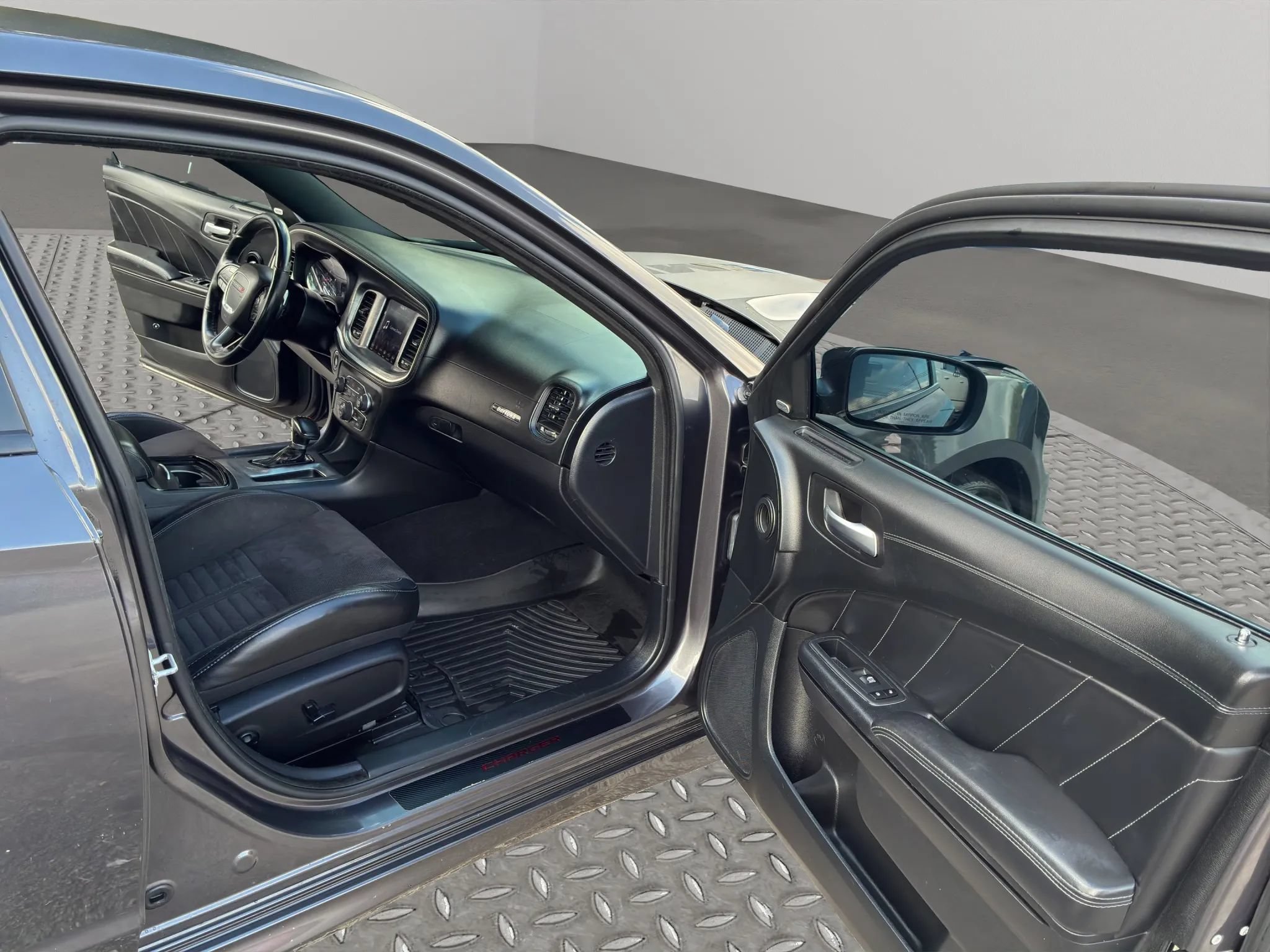 Used 2019 Dodge Charger R/T w/ Daytona Edition Group RWD image 22