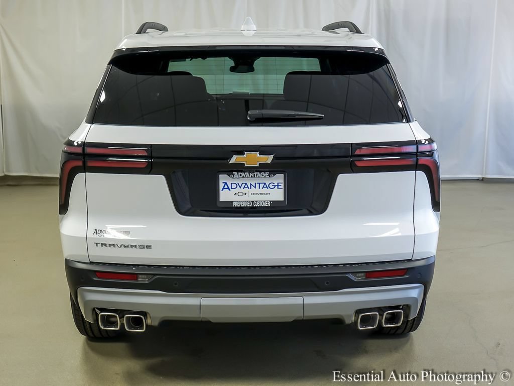 New 2026 Chevrolet Traverse LT w/ LPO, Floor Liner Package FWD image 6