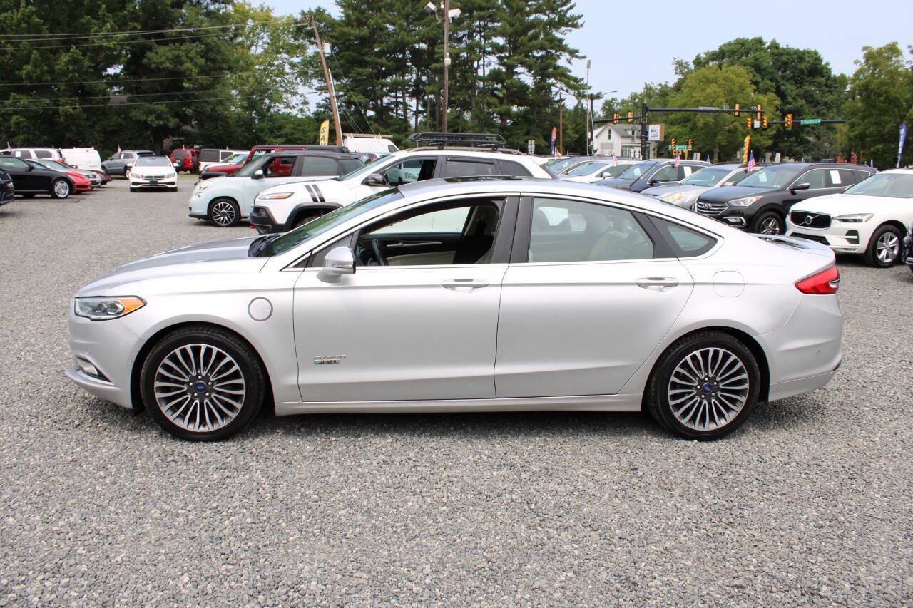 Used 2017 Ford Fusion Energi Titanium FWD image 10