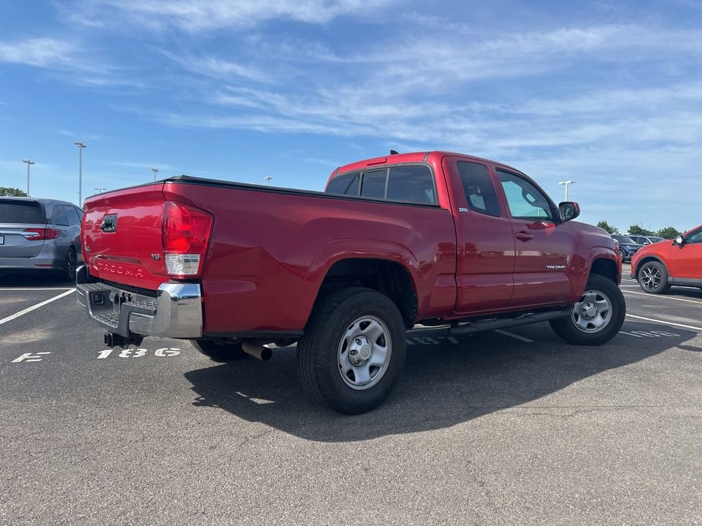 Used 2016 Toyota Tacoma SR5 w/ Towing Package AWD/4WD image 12