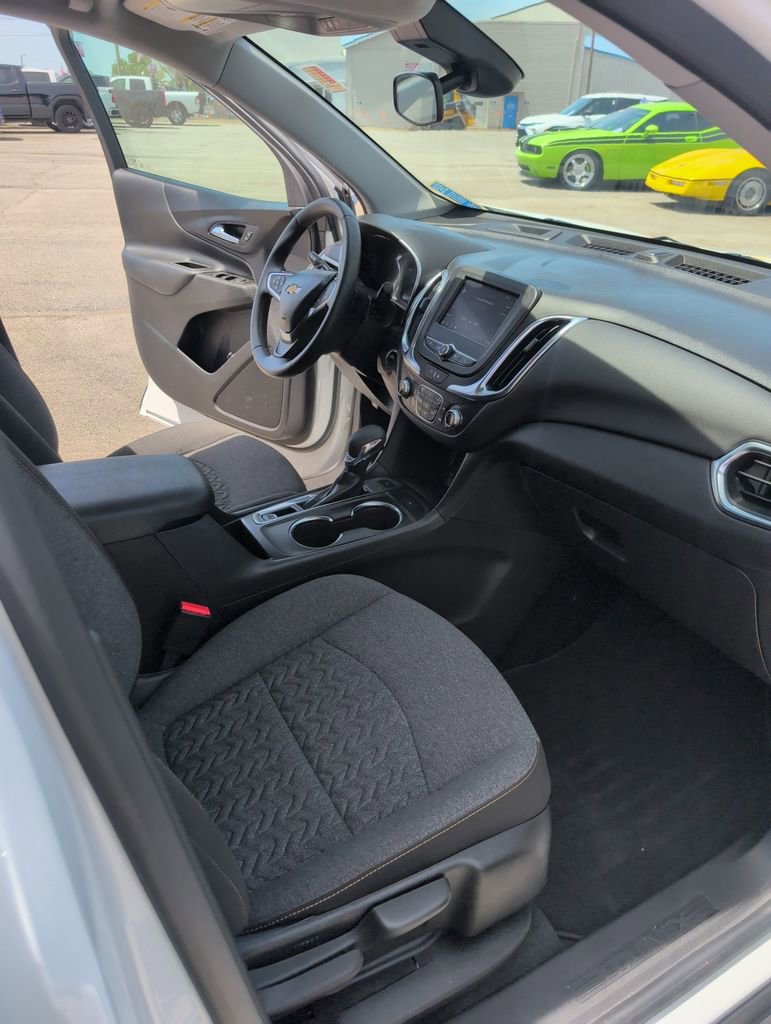 Used 2024 Chevrolet Equinox LT AWD/4WD image 13