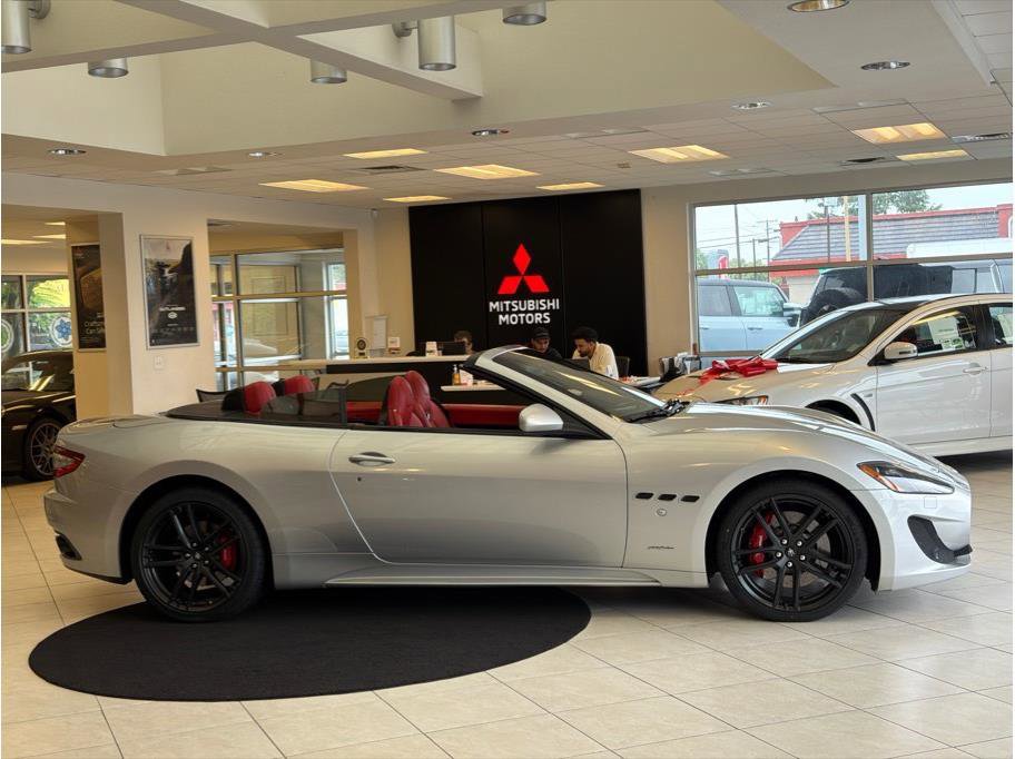 Used 2016 Maserati GranTurismo Sport image 3