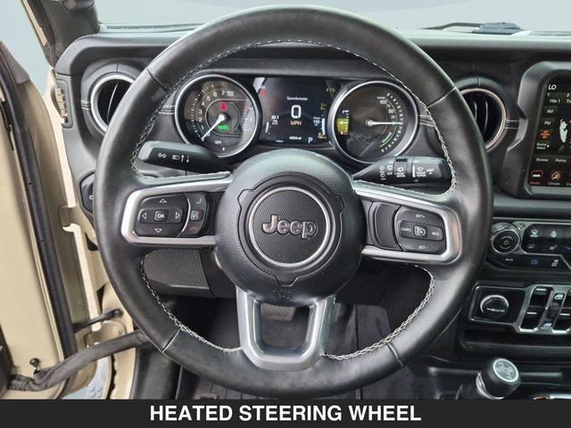 Used 2022 Jeep Wrangler Unlimited Sahara w/ Cold Weather Group AWD/4WD image 17