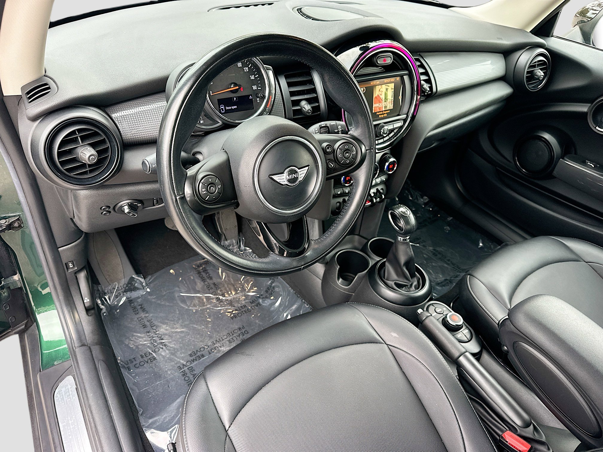 Used 2018 MINI Cooper 2-Door Hardtop image 9