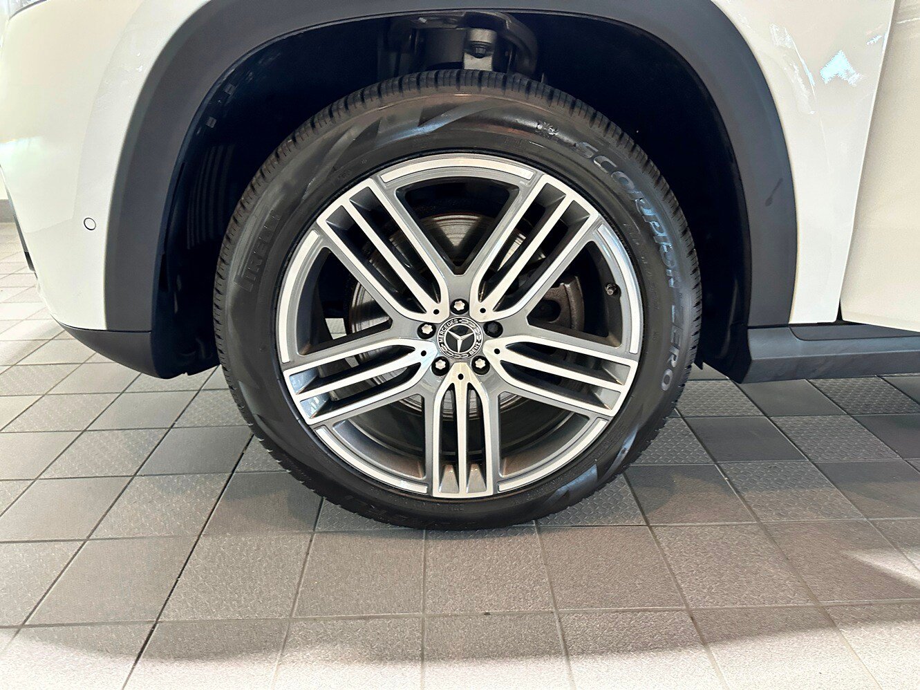 Certified 2024 Mercedes-Benz GLS 450 4MATIC image 47