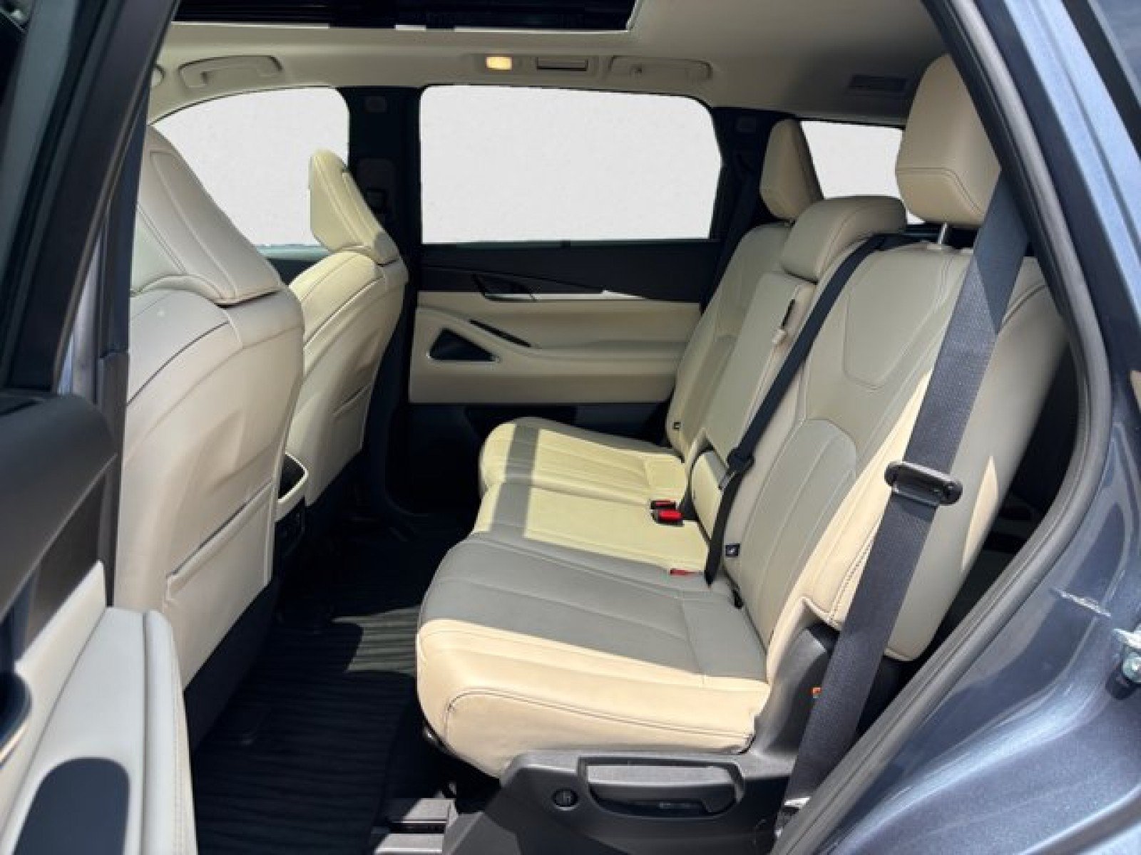 Certified 2022 INFINITI QX60 Sensory w/ Cargo Package AWD/4WD image 18