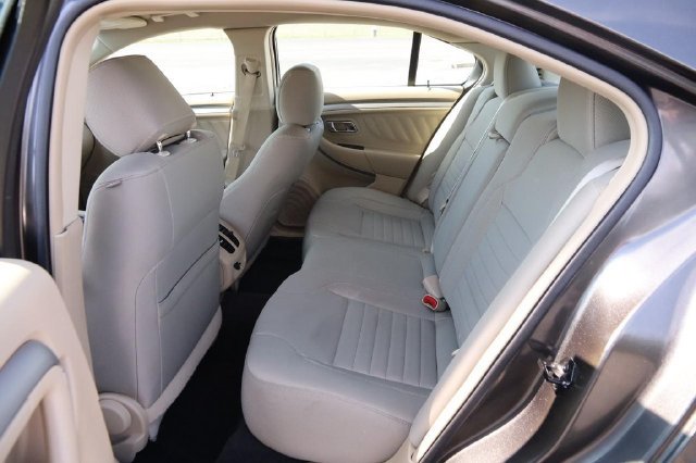 Used 2018 Ford Taurus SE FWD image 9
