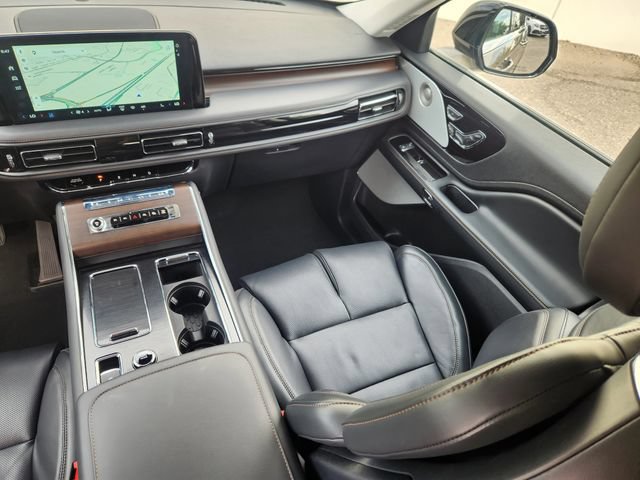 New 2025 Lincoln Aviator Reserve w/ Equipment Group 201A AWD/4WD image 12