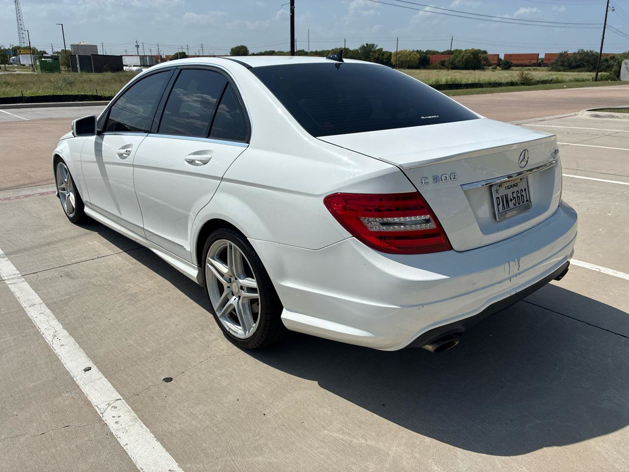 Used 2013 Mercedes-Benz C 300 4MATIC Sedan image 7