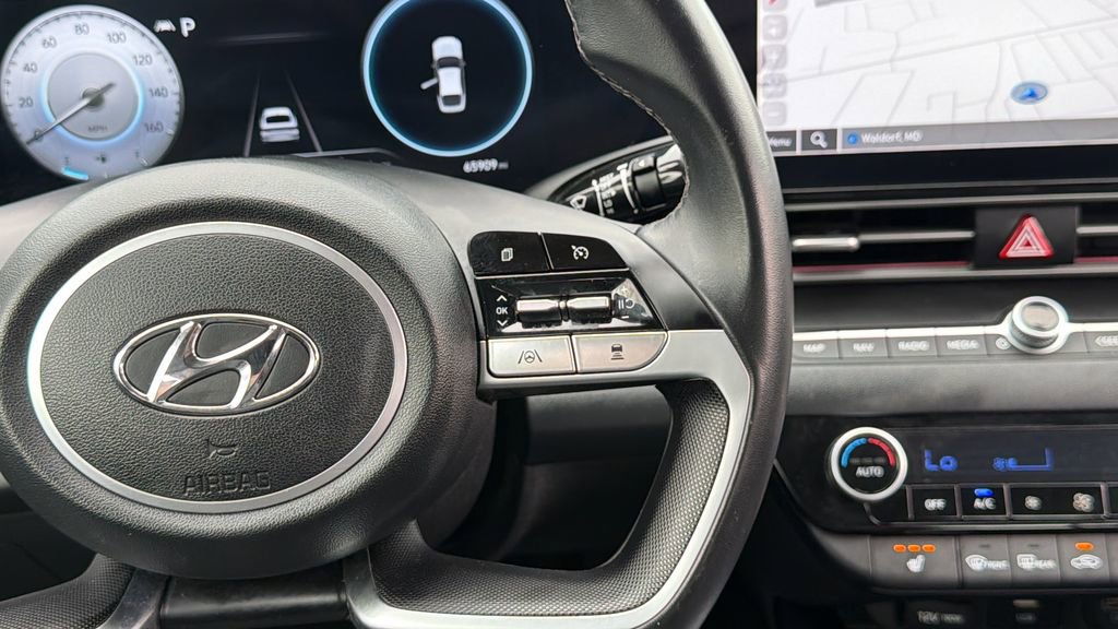 Used 2023 Hyundai Elantra Limited FWD image 19
