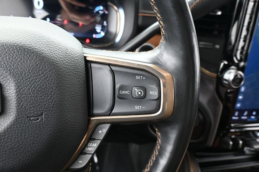 Used 2024 RAM 2500 Limited AWD/4WD image 18