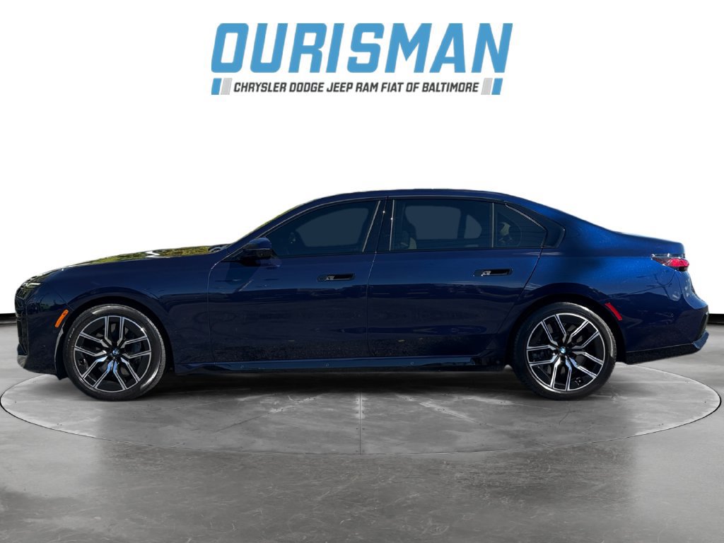 Used 2023 BMW 760i xDrive AWD/4WD image 3