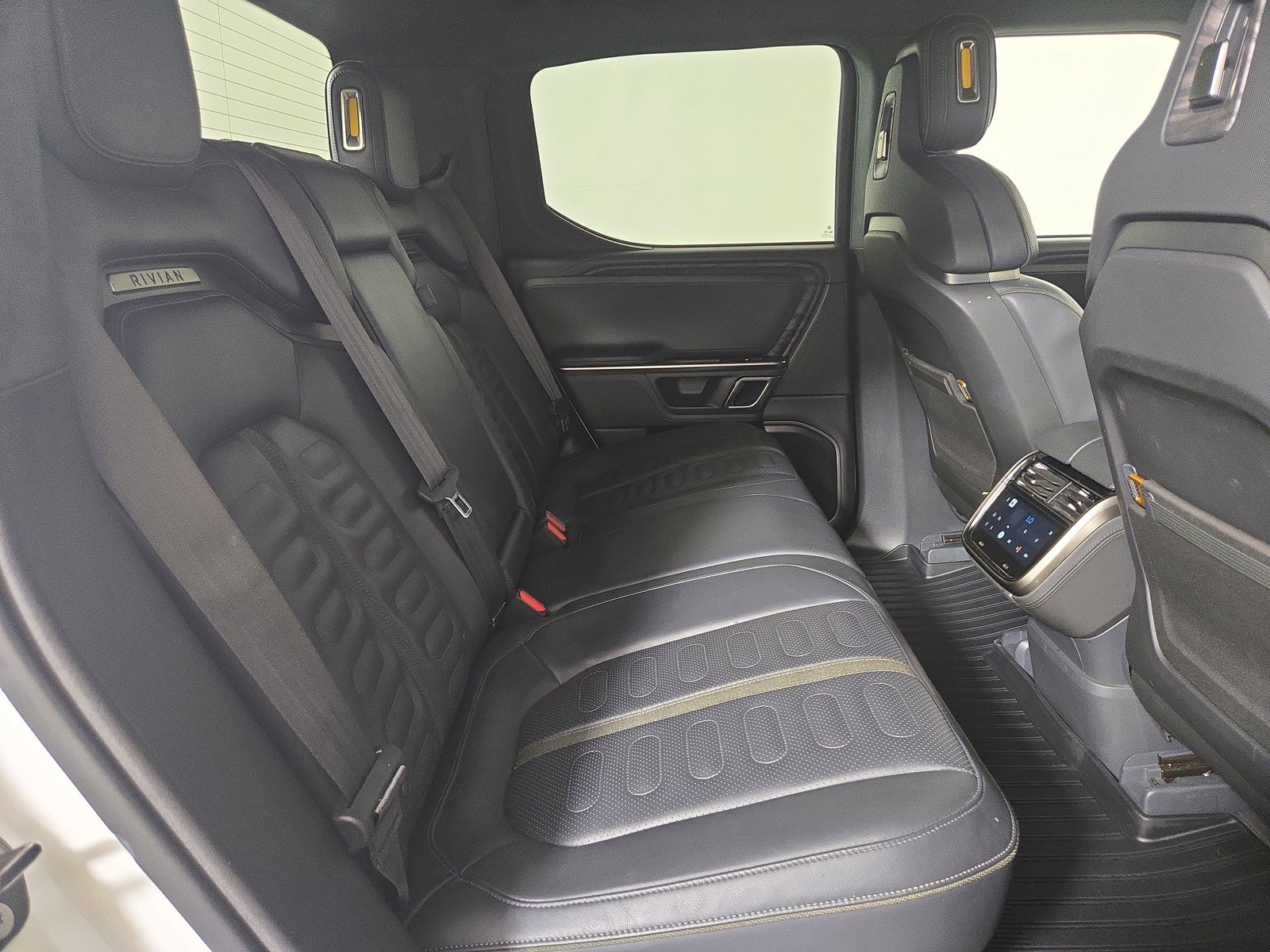 Used 2022 Rivian R1T Launch Edition image 21