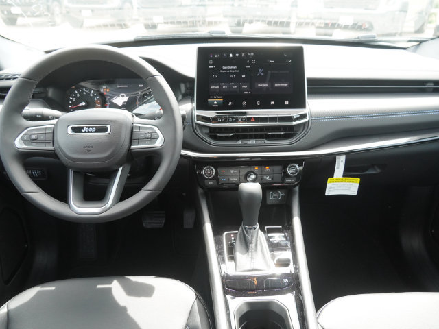New 2026 Jeep Compass Latitude AWD/4WD image 5