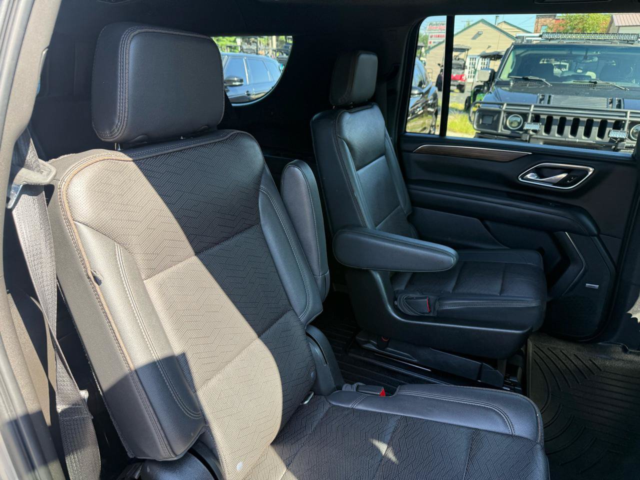 Used 2021 Chevrolet Suburban High Country AWD/4WD image 25