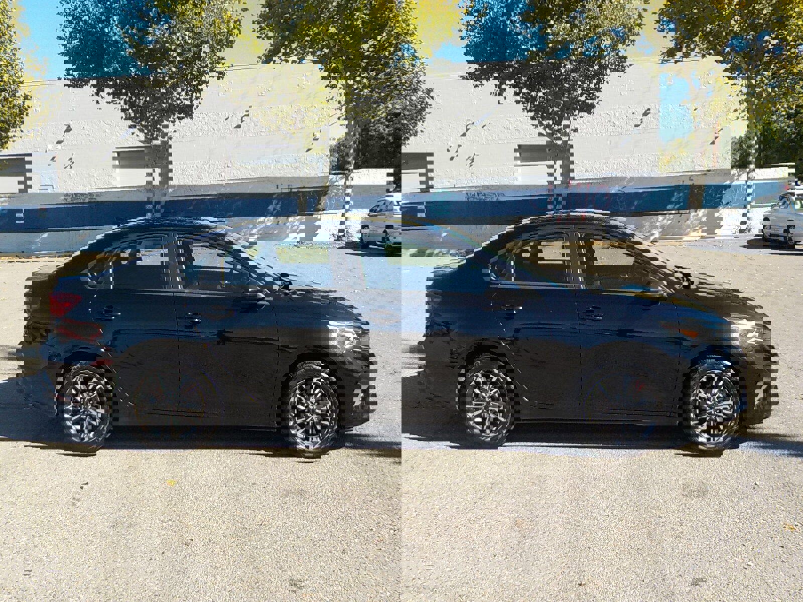 Used 2023 Kia Forte LXS image 6