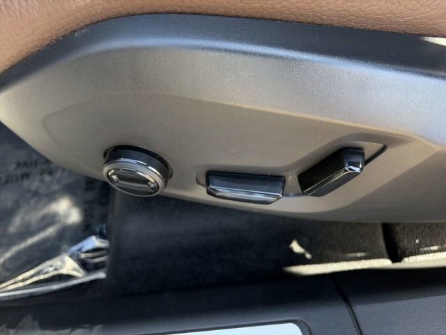 Used 2023 Volvo XC60 B5 Plus w/ Protection Package Premier image 22