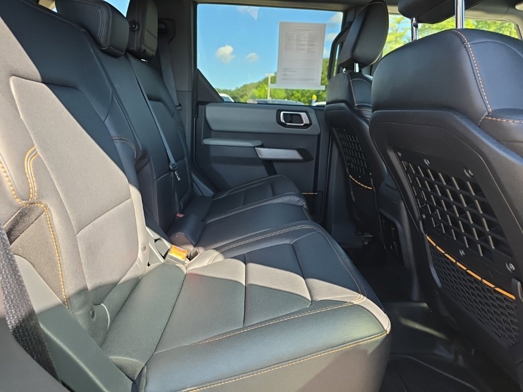 Used 2022 Ford Bronco Badlands image 16