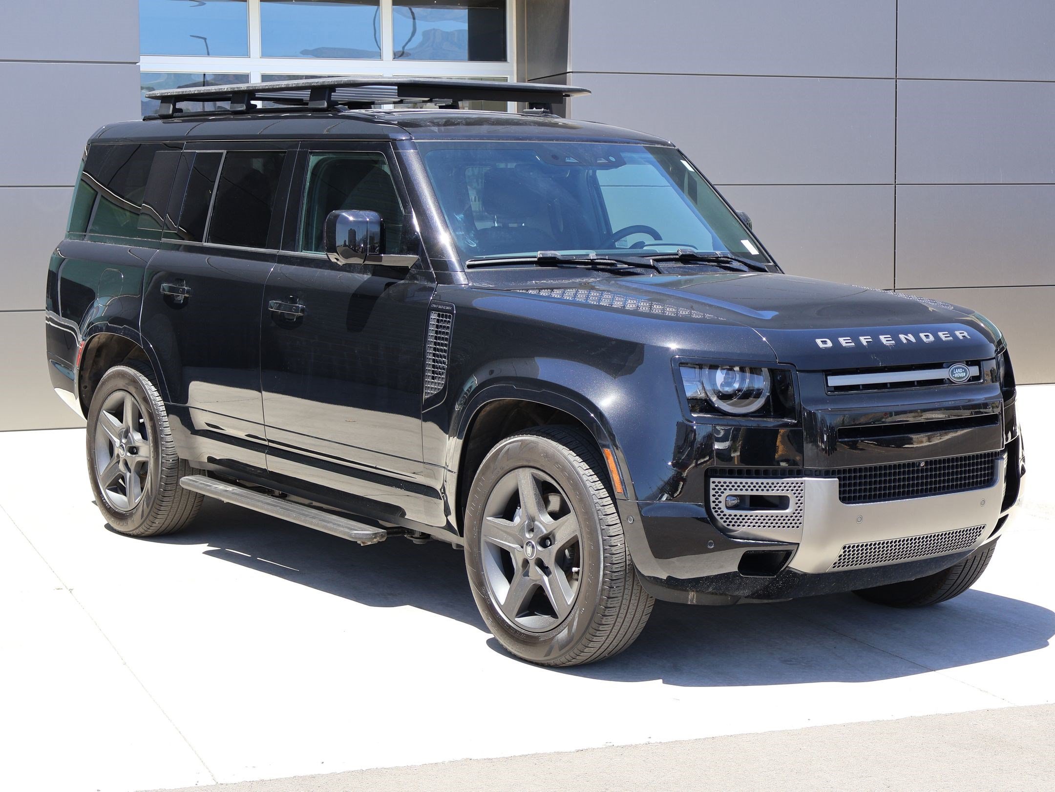 Certified 2025 Land Rover Defender 130 X-Dynamic SE AWD/4WD image 3
