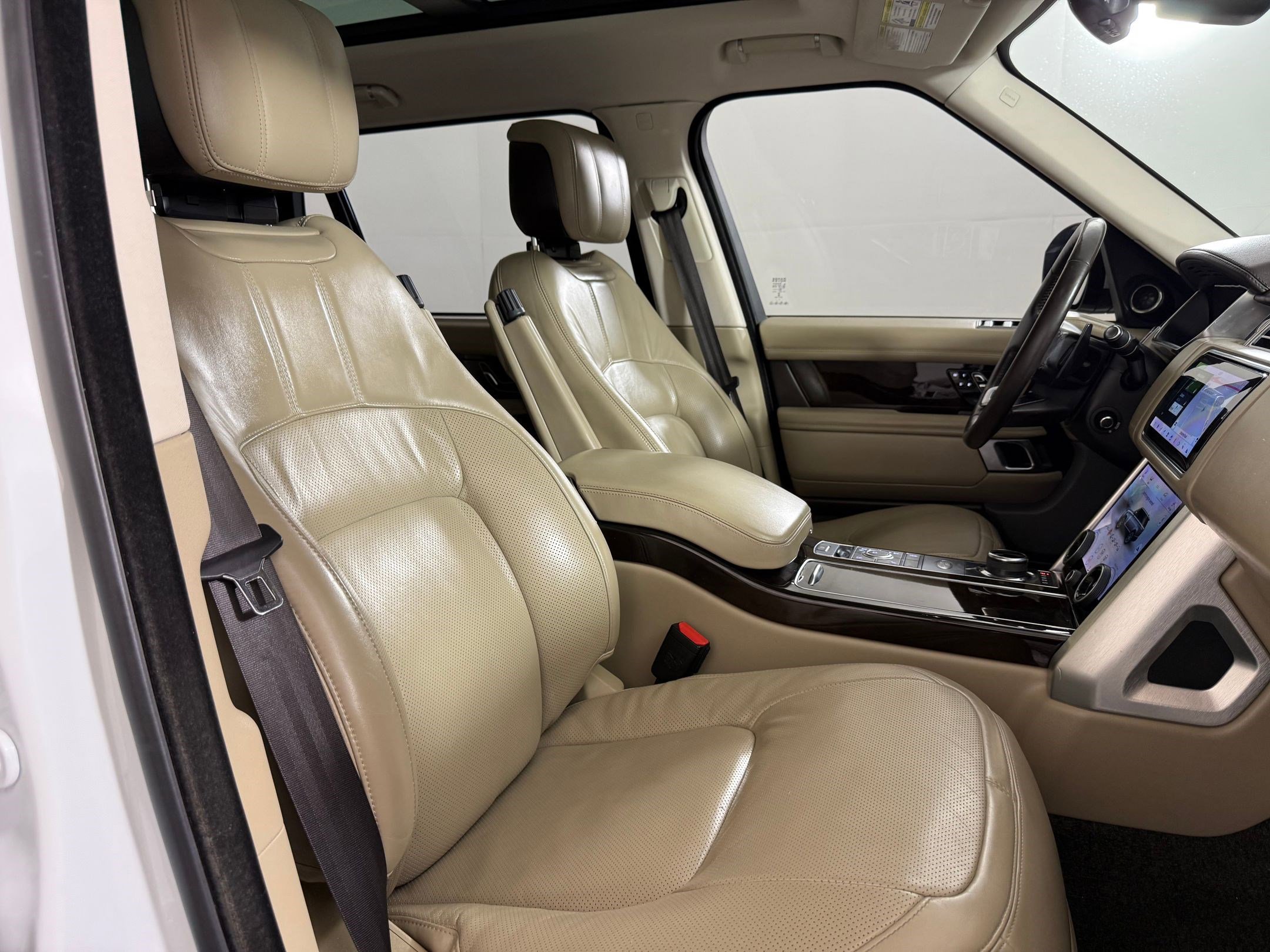 Used 2018 Land Rover Range Rover Long Wheelbase Supercharged image 26